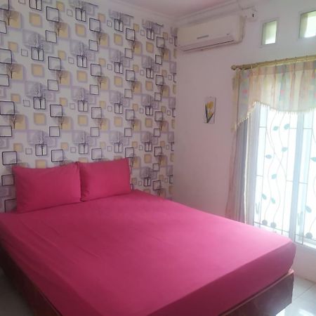 Endah Homestay Syariah Purwokerto Exteriör bild