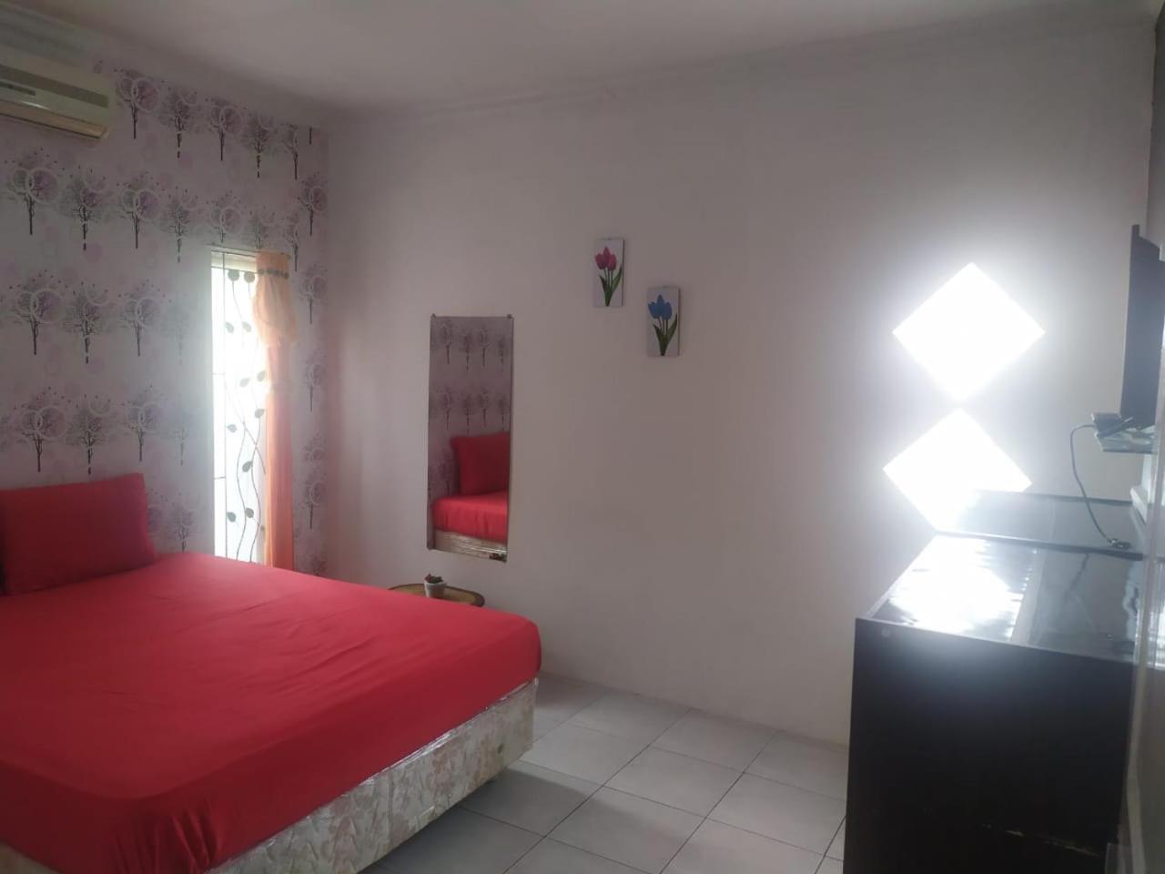 Endah Homestay Syariah Purwokerto Exteriör bild